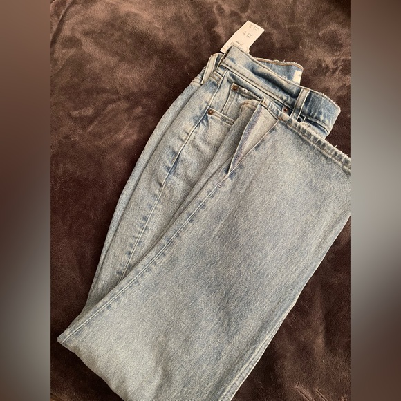 Abercrombie 90s Straight Jeans with Vent Hem - Picture 2 of 5
